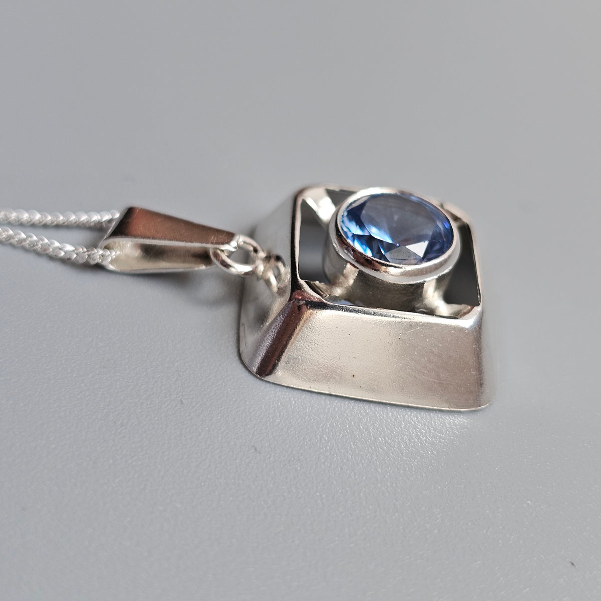 Vintage Finnish Sterling Silver Synthetic Blue Spinel Modernist Necklace