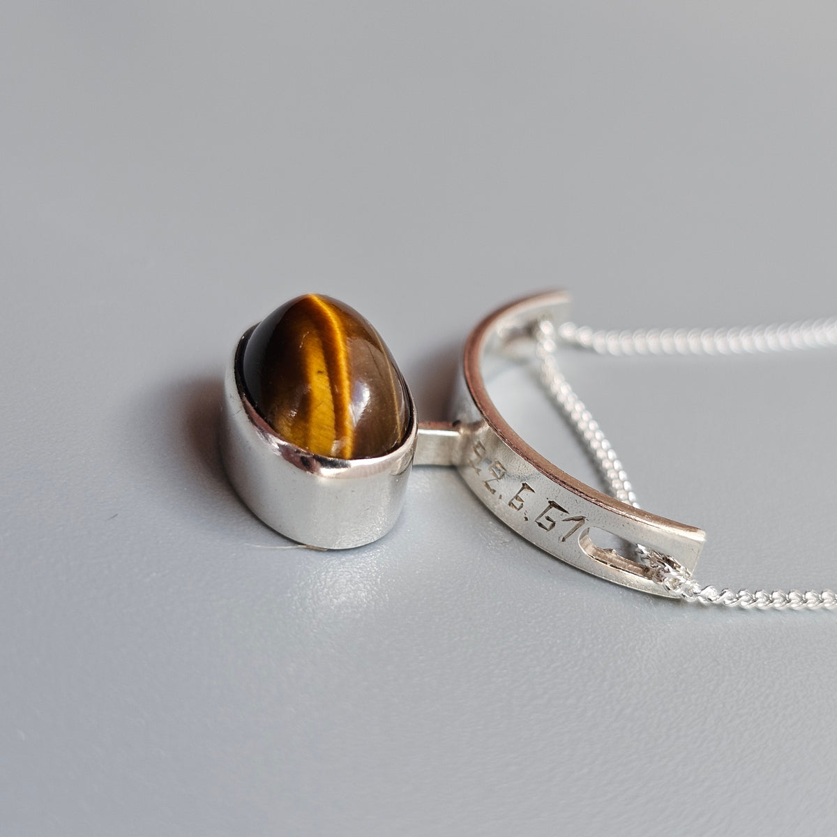 Vintage Martti Viikinniemi Finnish Silver Tiger's Eye Modernist Necklace