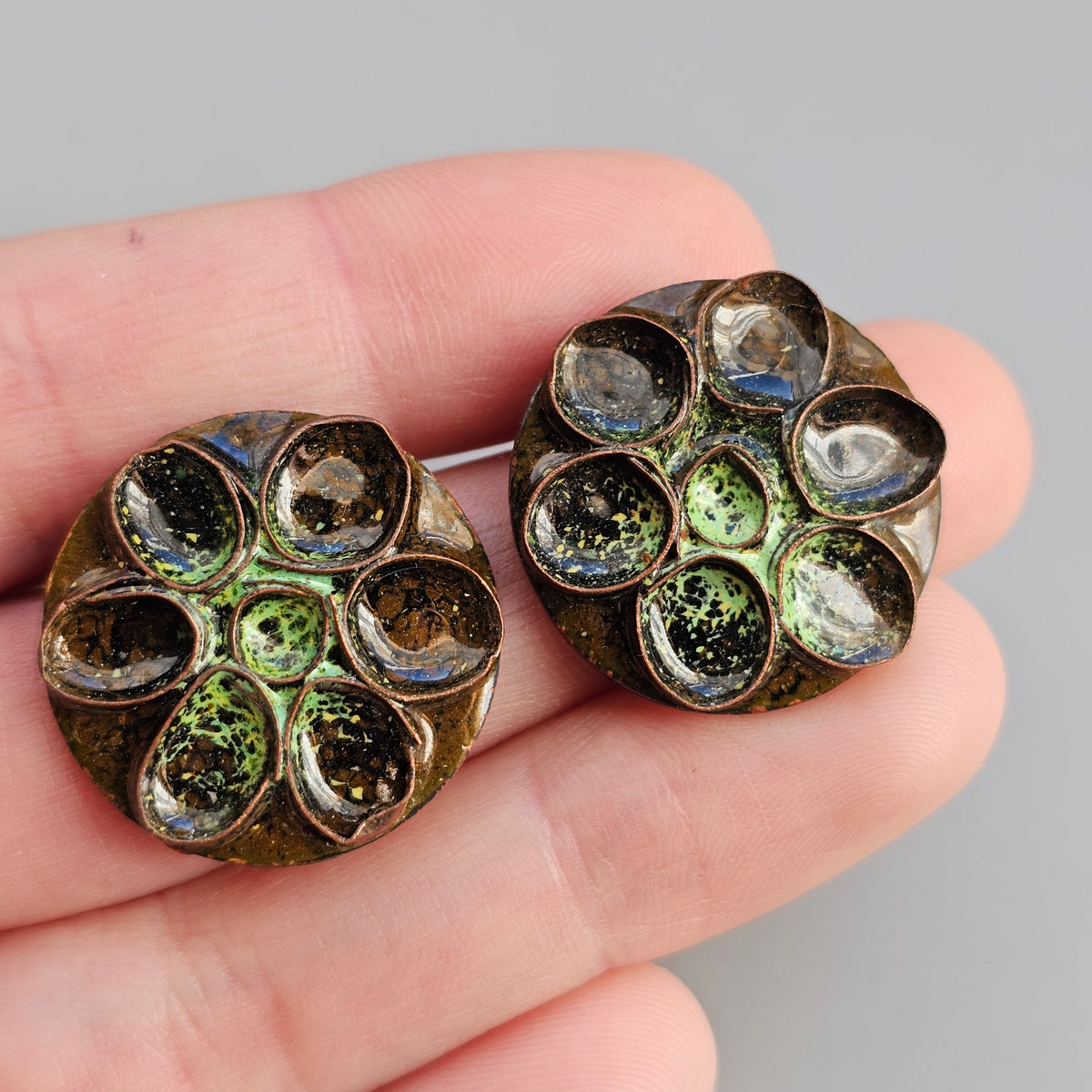 Vintage 1970s Anja Mäkinen Finnish Modernist Green Enamel Copper Clip On Earrings