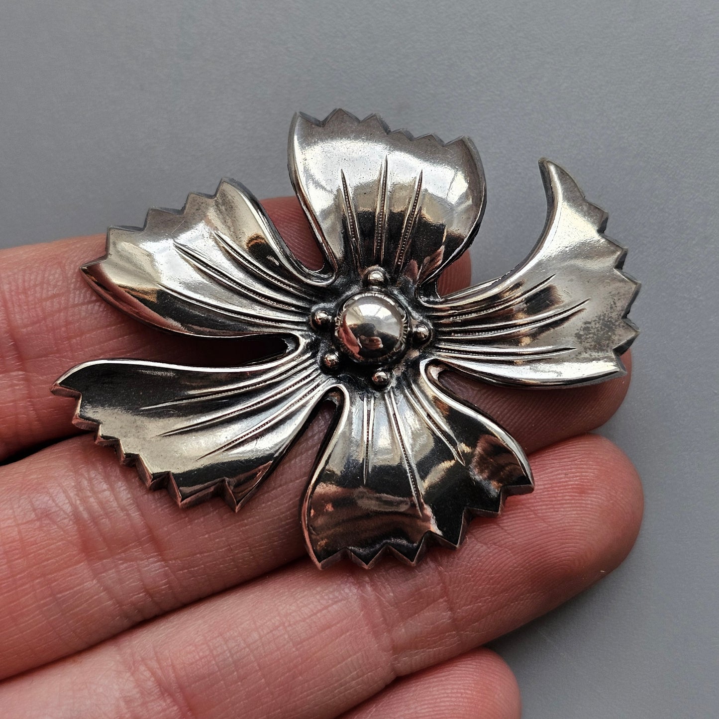 1940s Finnish Silver Flower Brooch by Georg Buchert – Modernist Floral Design, Dated 1949
