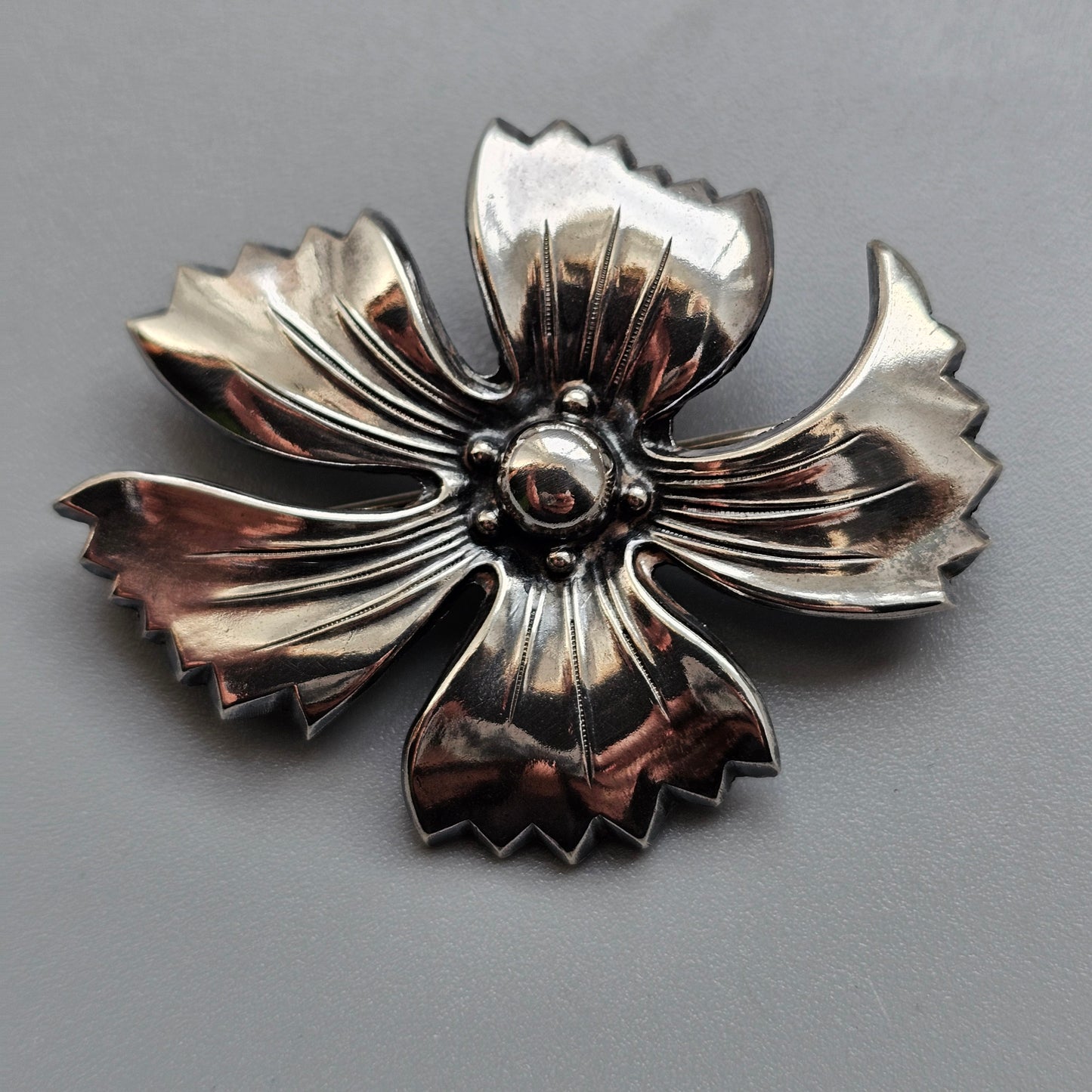 1940s Finnish Silver Flower Brooch by Georg Buchert – Modernist Floral Design, Dated 1949