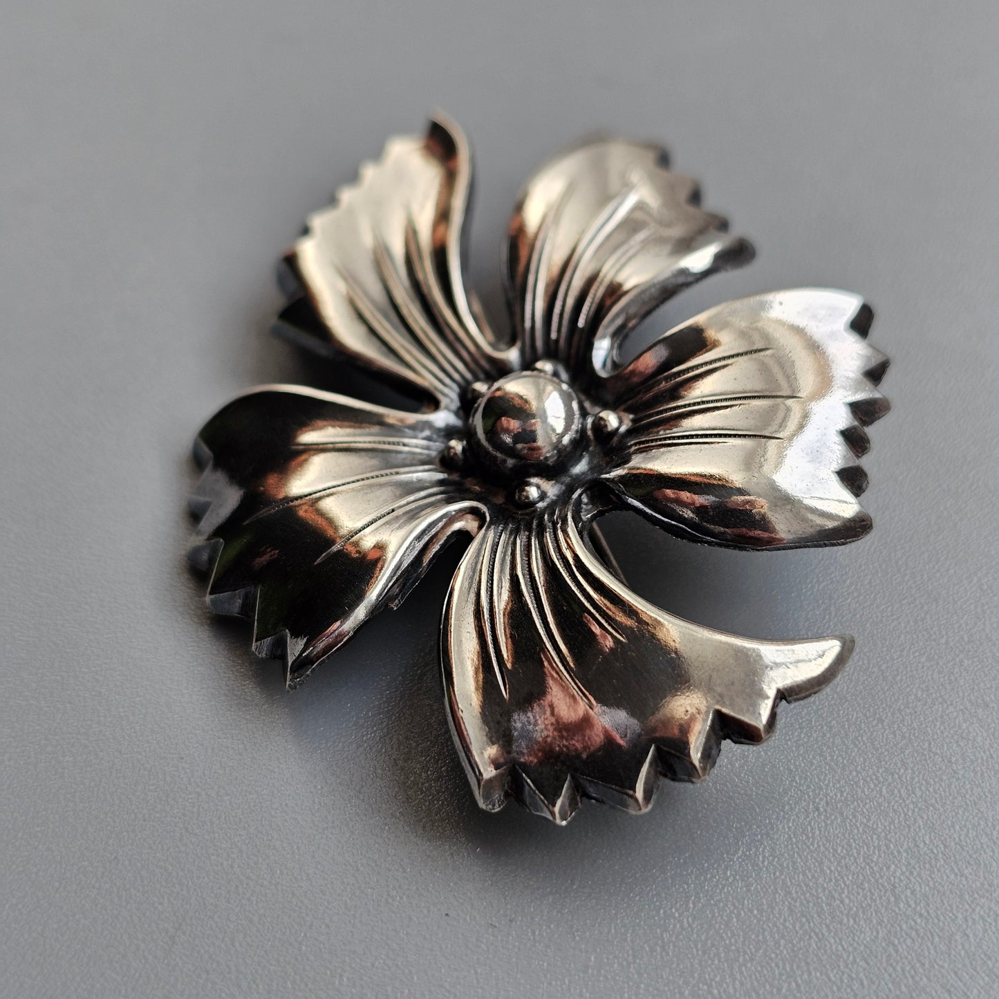 1940s Finnish Silver Flower Brooch by Georg Buchert – Modernist Floral Design, Dated 1949