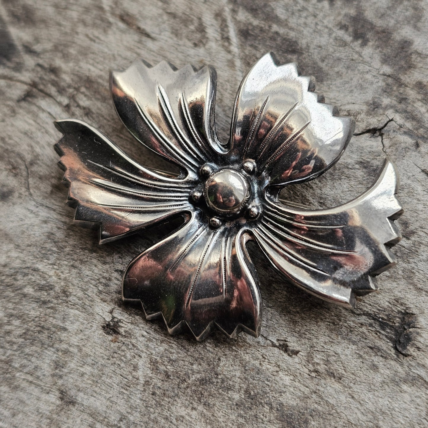 1940s Finnish Silver Flower Brooch by Georg Buchert – Modernist Floral Design, Dated 1949
