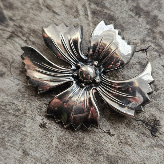 1940s Finnish Silver Flower Brooch by Georg Buchert – Modernist Floral Design, Dated 1949