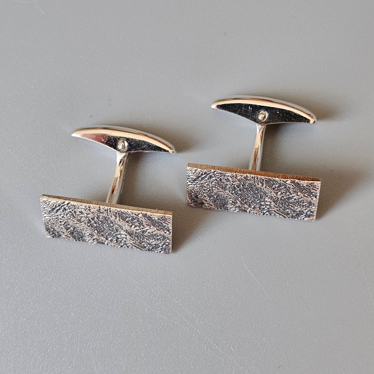 Vintage 1960s Textured Modernist Finnish Silver Cufflinks by Rauno Oma Mättö 1969