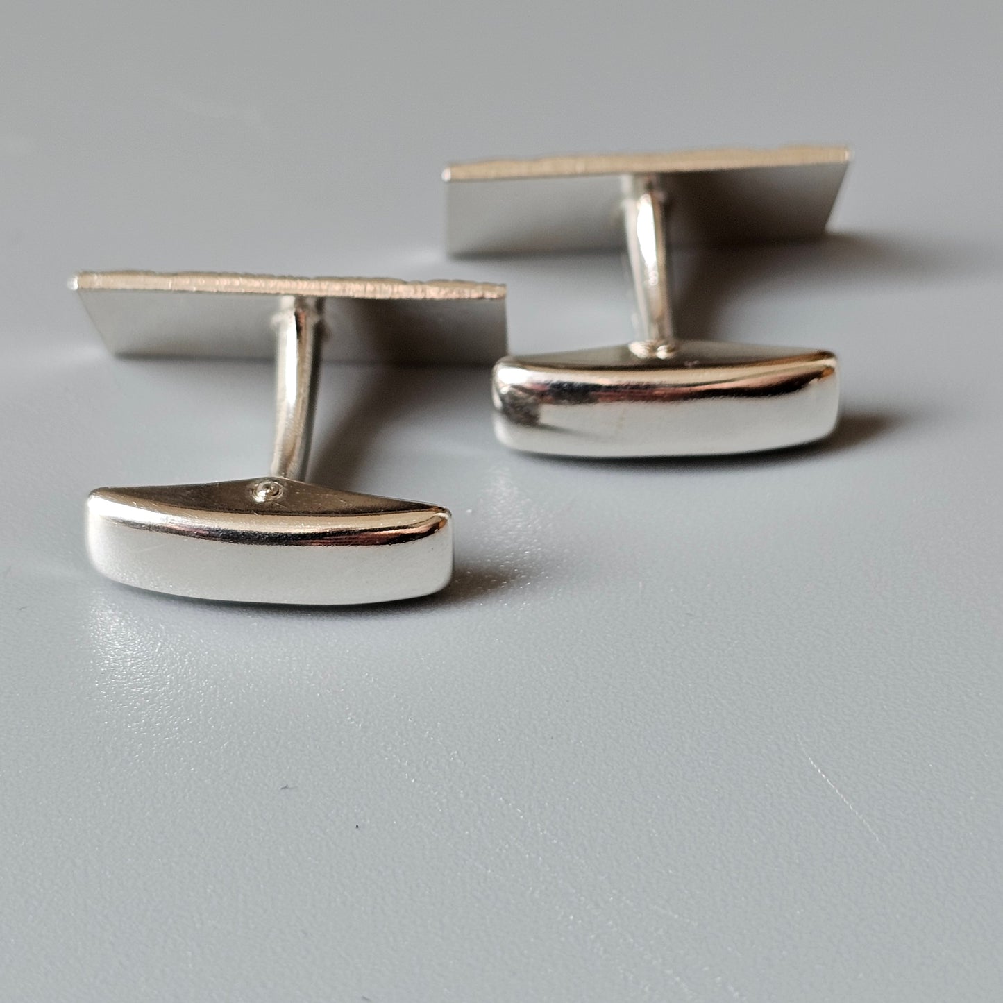 Vintage 1960s Textured Modernist Finnish Silver Cufflinks by Rauno Oma Mättö 1969