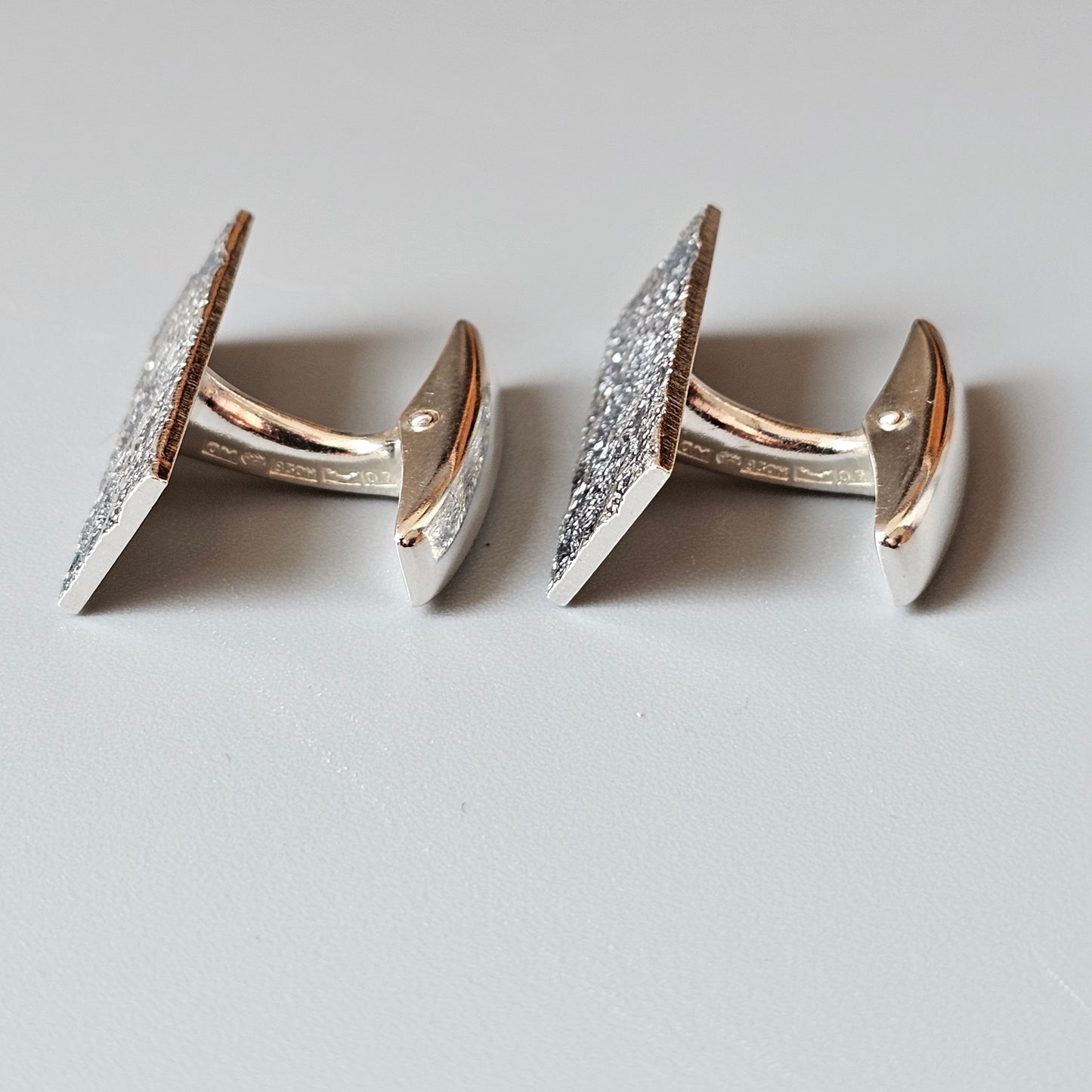 Vintage 1960s Textured Modernist Finnish Silver Cufflinks by Rauno Oma Mättö 1969