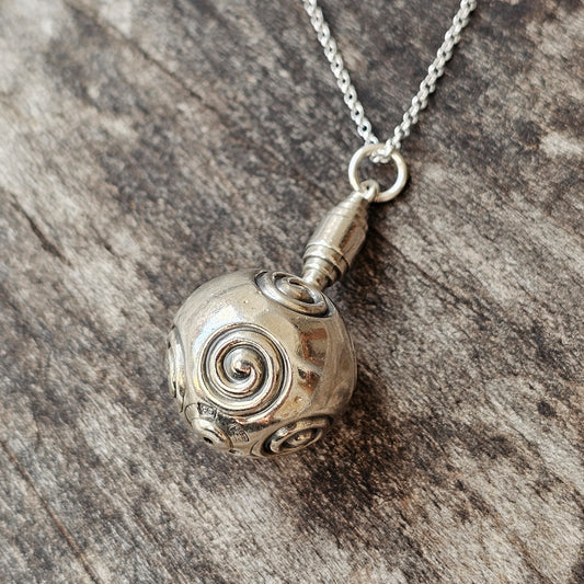 Kalevala Koru Silver Ancient Halikko Amulet Bauble Necklace Pendant 1991