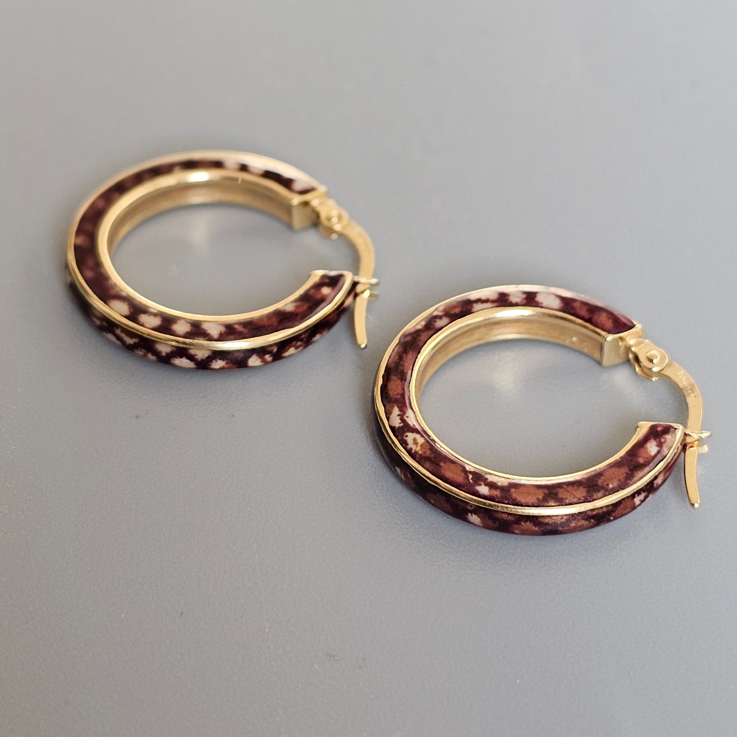 Hallmarked Italian 9ct Yellow Gold & Animal Print Enamel Hoop Earrings 20mm