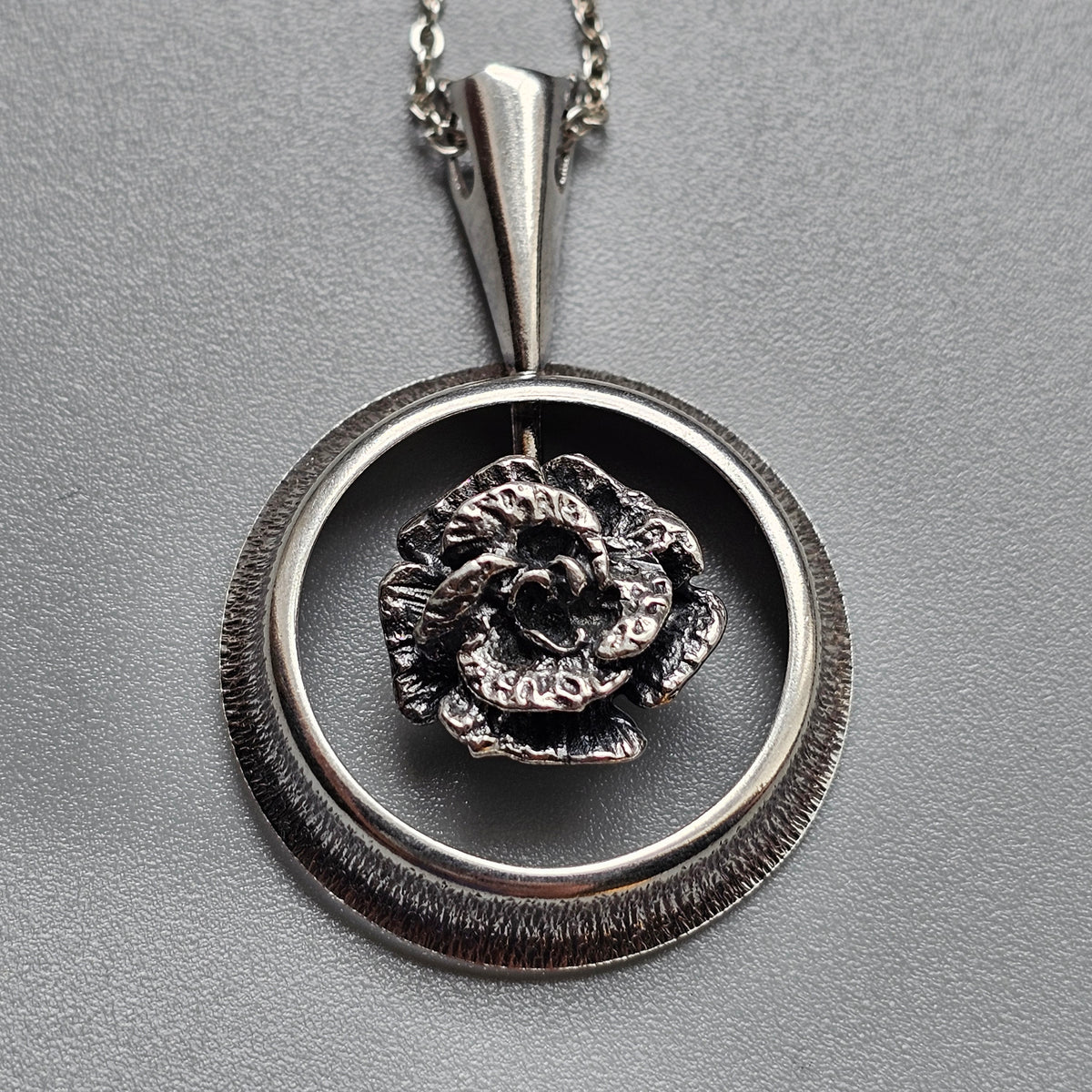 Vintage 1970s Finnish Modernist Silver Rose Necklace Pendant by Martti Viikinniemi 1972