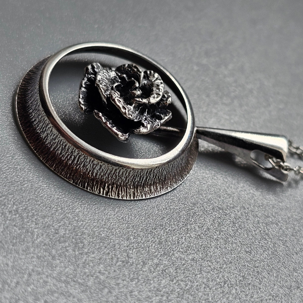 Vintage 1970s Finnish Modernist Silver Rose Necklace Pendant by Martti Viikinniemi 1972