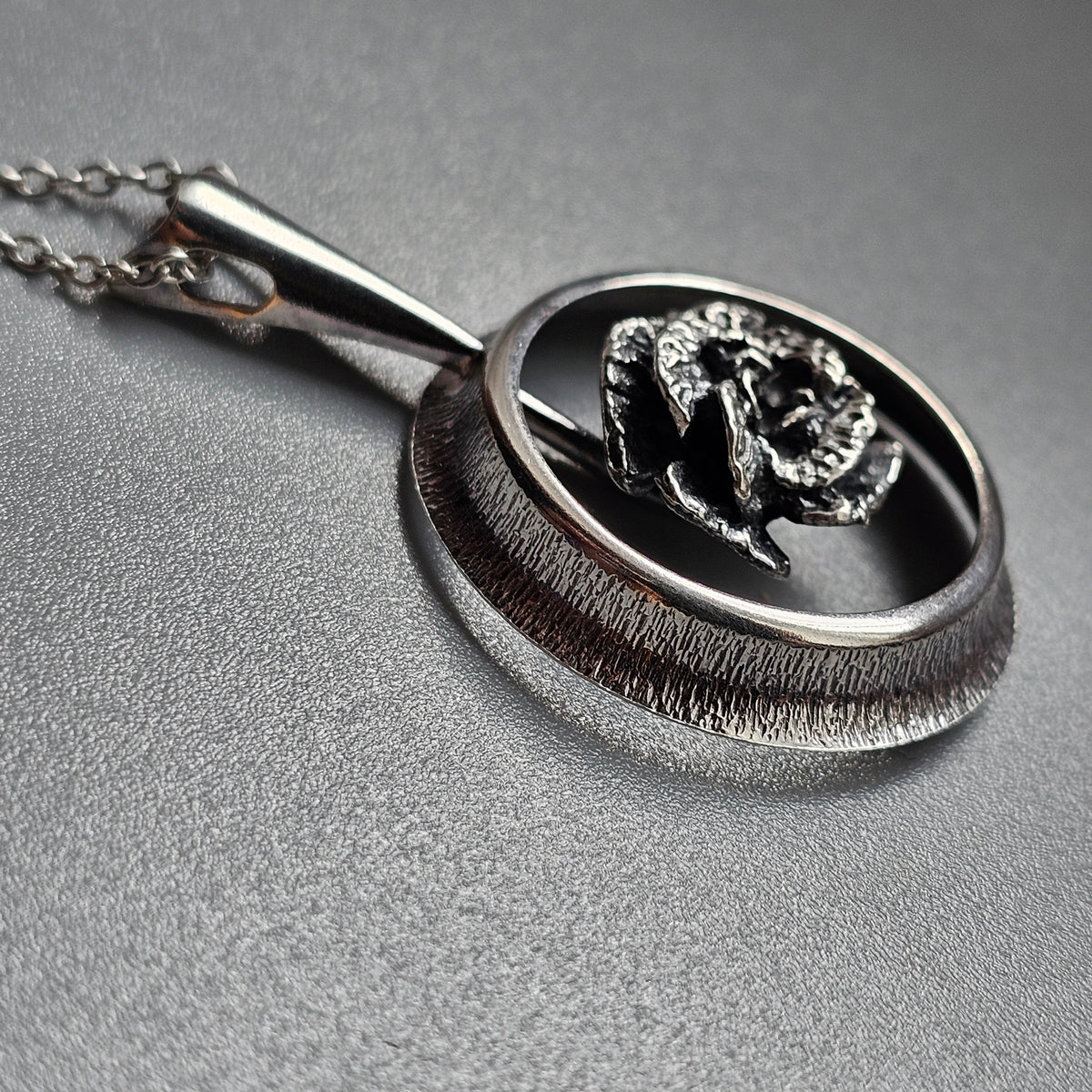 Vintage 1970s Finnish Modernist Silver Rose Necklace Pendant by Martti Viikinniemi 1972