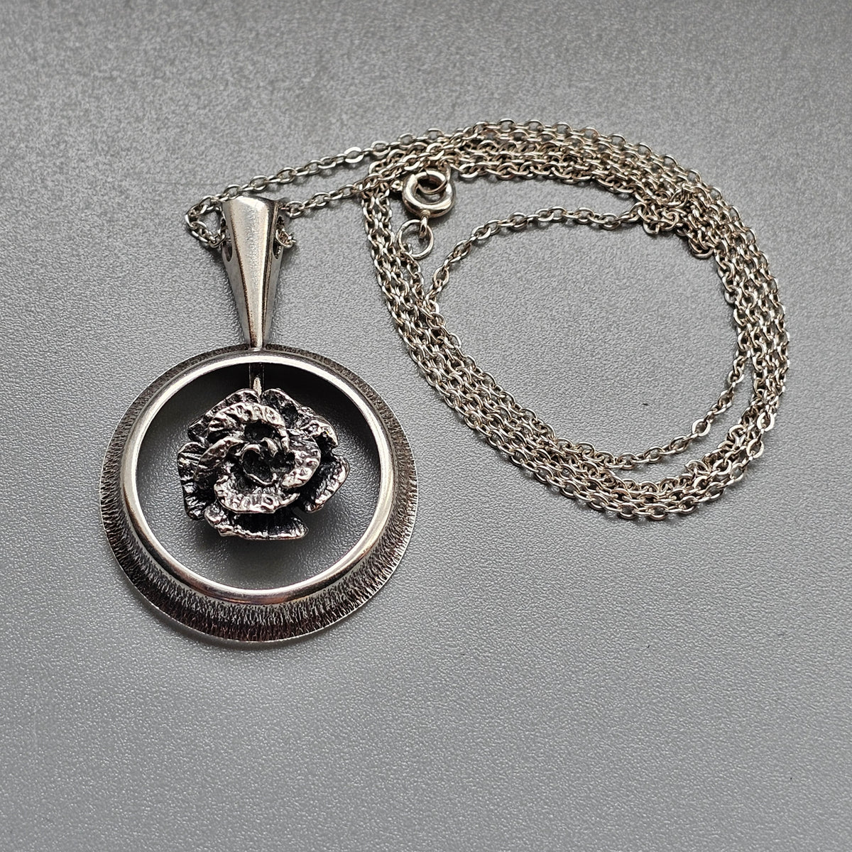 Vintage 1970s Finnish Modernist Silver Rose Necklace Pendant by Martti Viikinniemi 1972