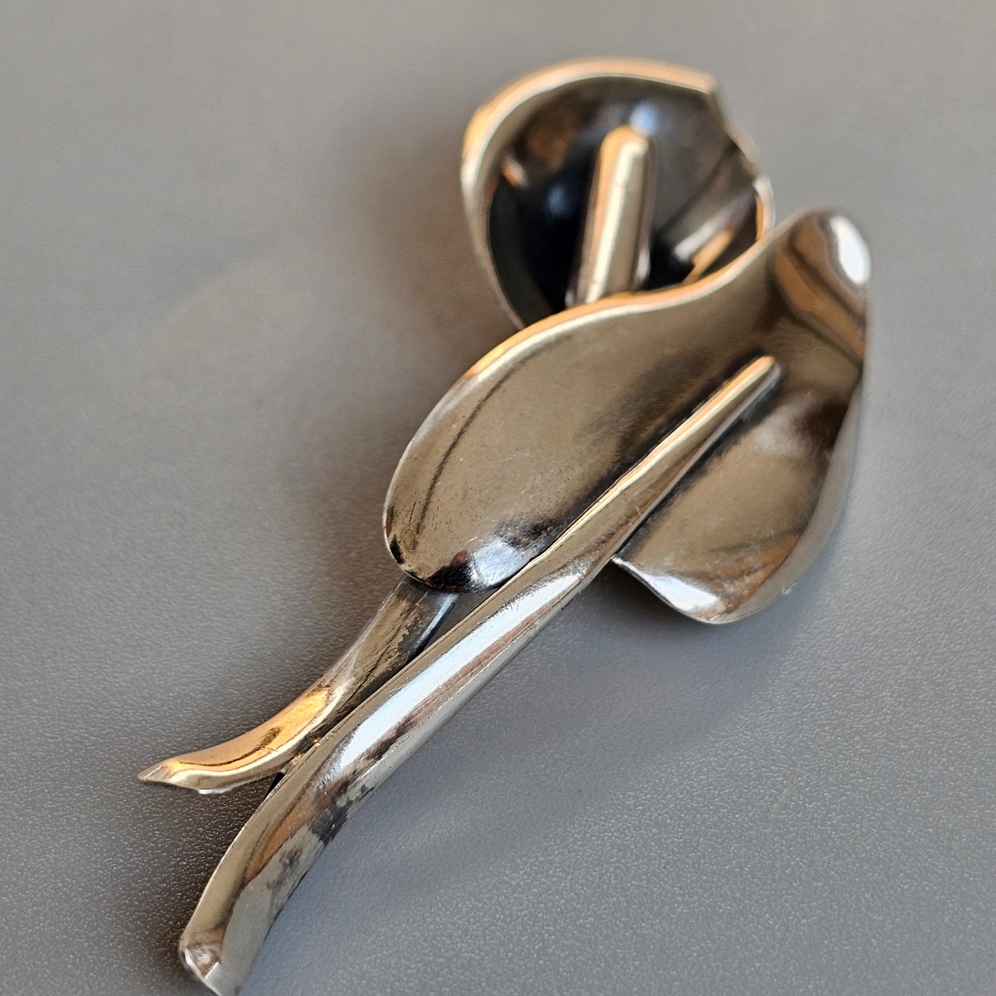 Finnish Modernist 1960s Silver Peace Lily Flower Brooch by Elis Kauppi Kupittaan Kulta