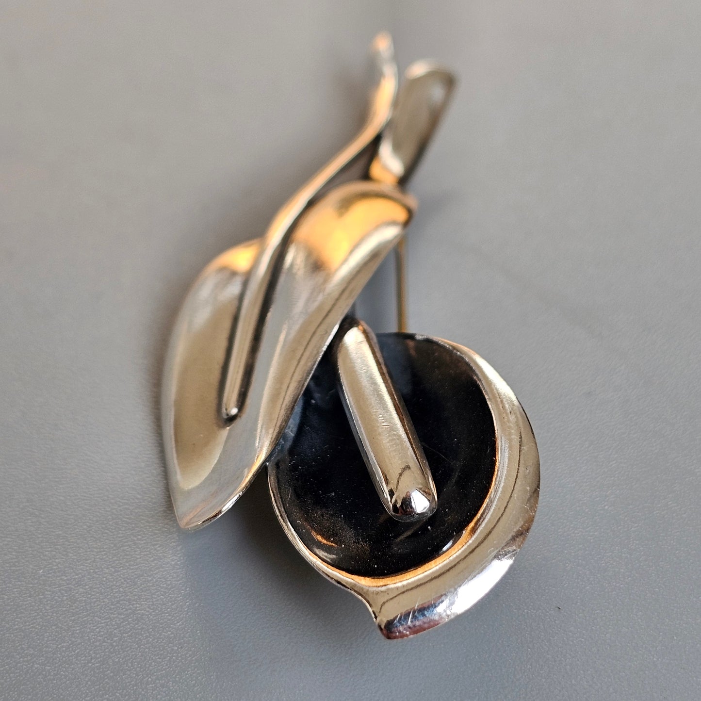 Finnish Modernist 1960s Silver Peace Lily Flower Brooch by Elis Kauppi Kupittaan Kulta