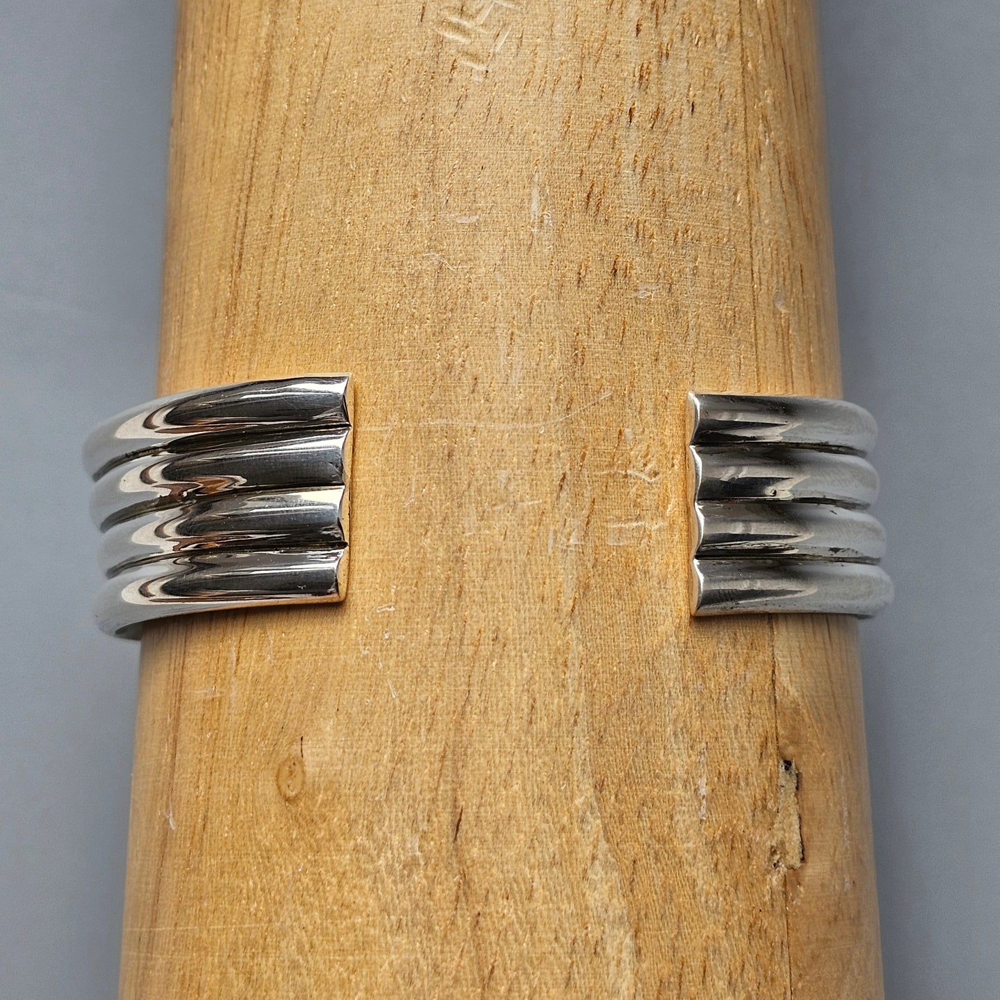 Modern British Sterling Silver Torque Cuff Bangle Bracelet with Opal & Moonstone – Hallmarked 2018