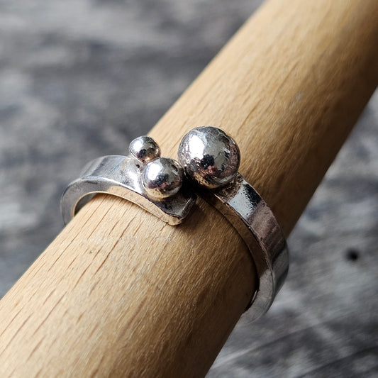 Vintage 1990s Modernist Style Sterling Silver Ring - Hallmarked 1992