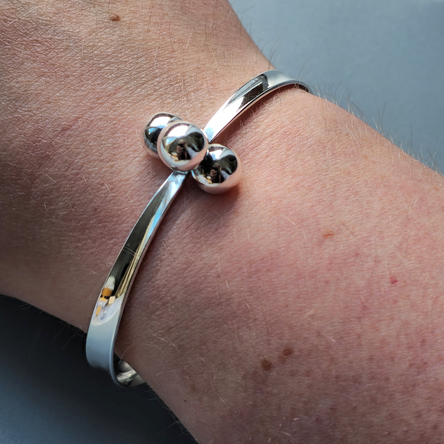 1960s Modernist Finnish Silver Balls Bracelet Bangle by Erik Granit & Co 1965