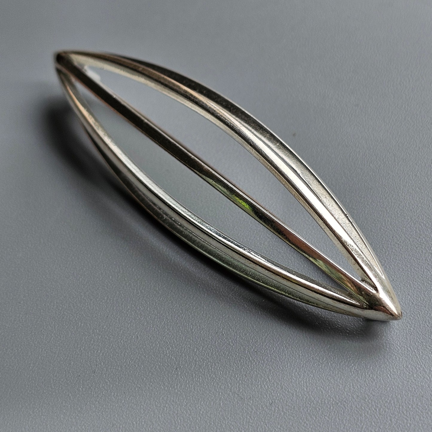 Finnish Modernist Open-Form Design Sterling Silver Brooch by Kaunis Koru