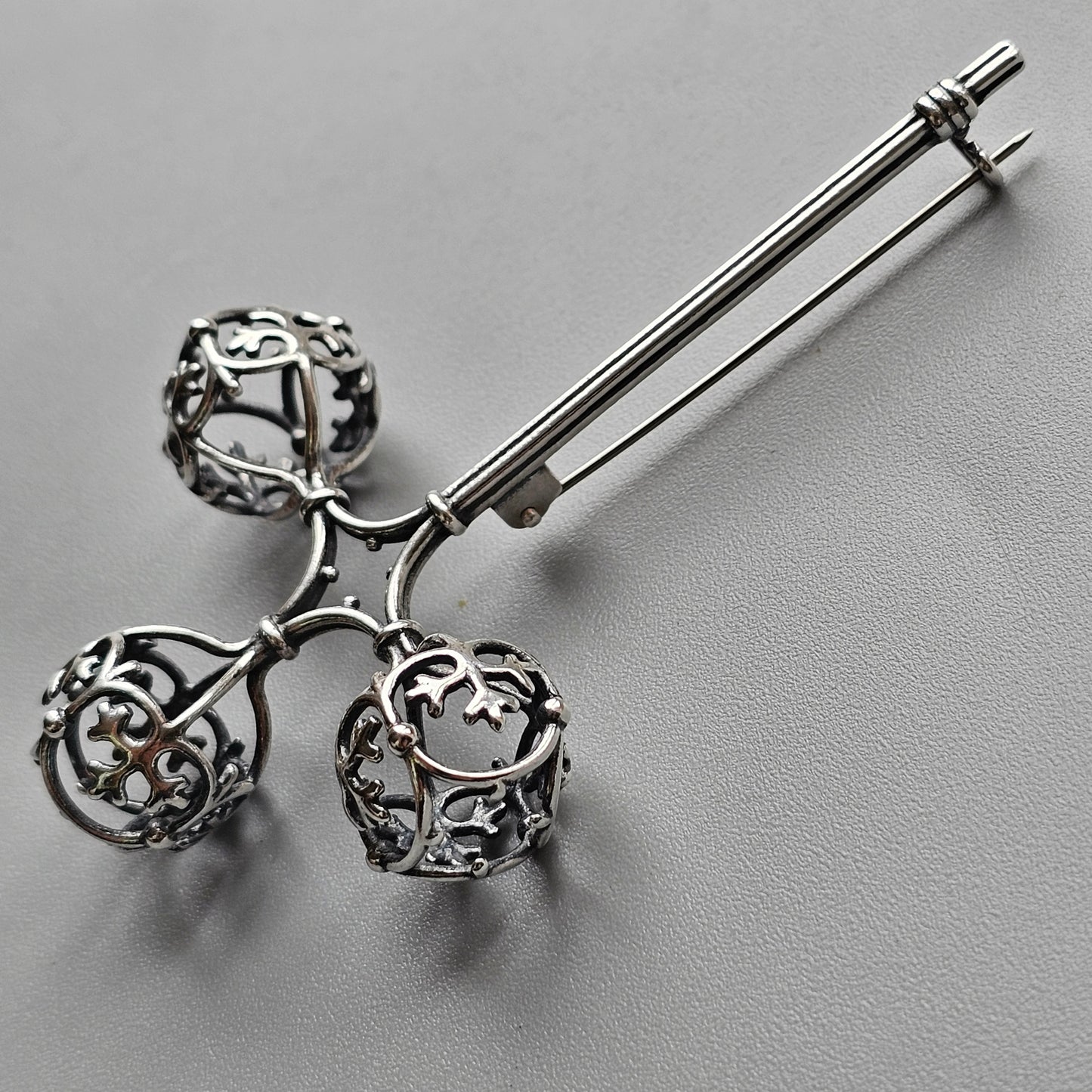 Kalevala Koru Elias Lönnrot Commemorative Sterling Silver Brooch - 200th Anniversary - Finnish Design by Kirsti Doukas 2002