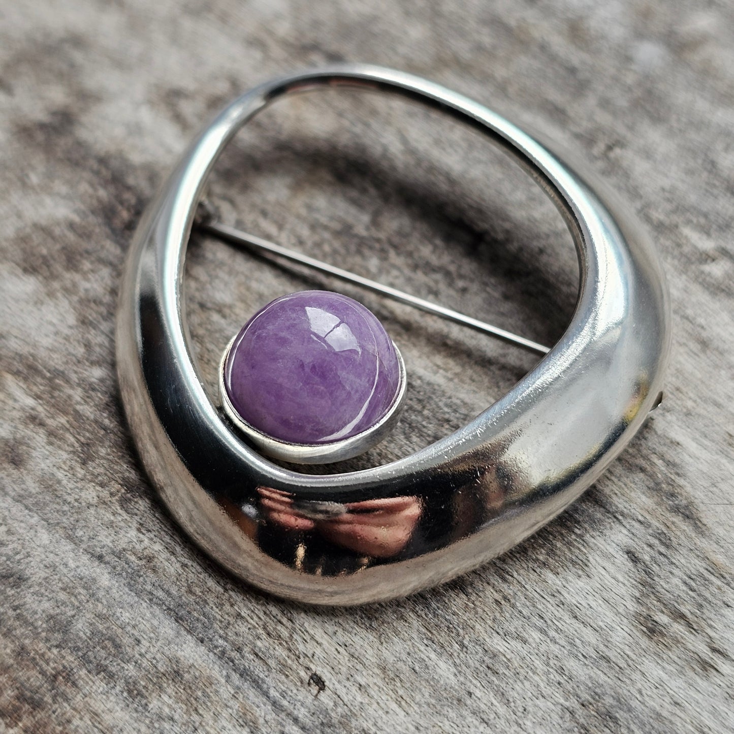 Mid-Century Modernist Finnish Silver Brooch by Heikki Kaksonen for Kaunis Koru — Amethyst Stone 1964