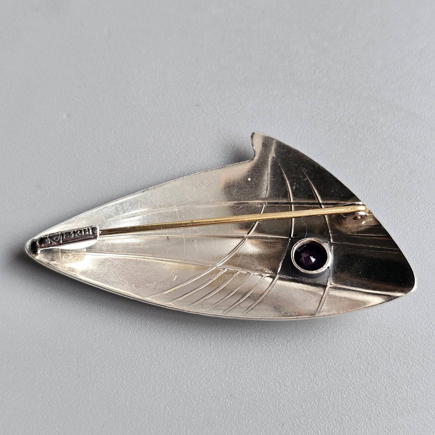 Finnish 1960s Modernist Silver & Purple Spinel Brooch by Kupittaan Kulta Elis Kauppi