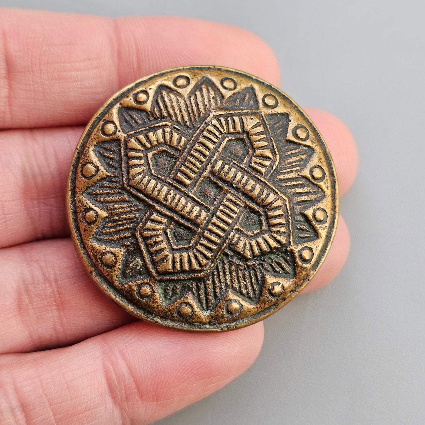 Kalevala Koru Bronze Crusade Era Style Brooch with Solomon’s Knot – Finnish 12th Century Inspired Design