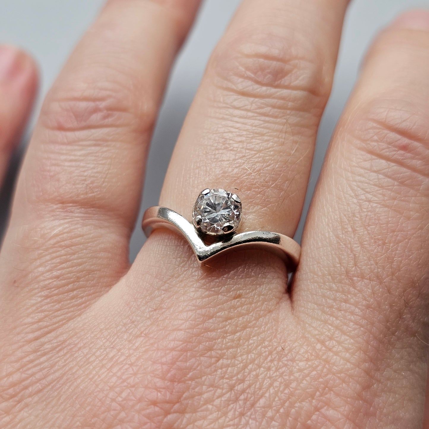 Vintage Finnish Sterling Silver Wishbone Ring with Cubic Zirconia - UK Ring Size O -  US Ring Size 7