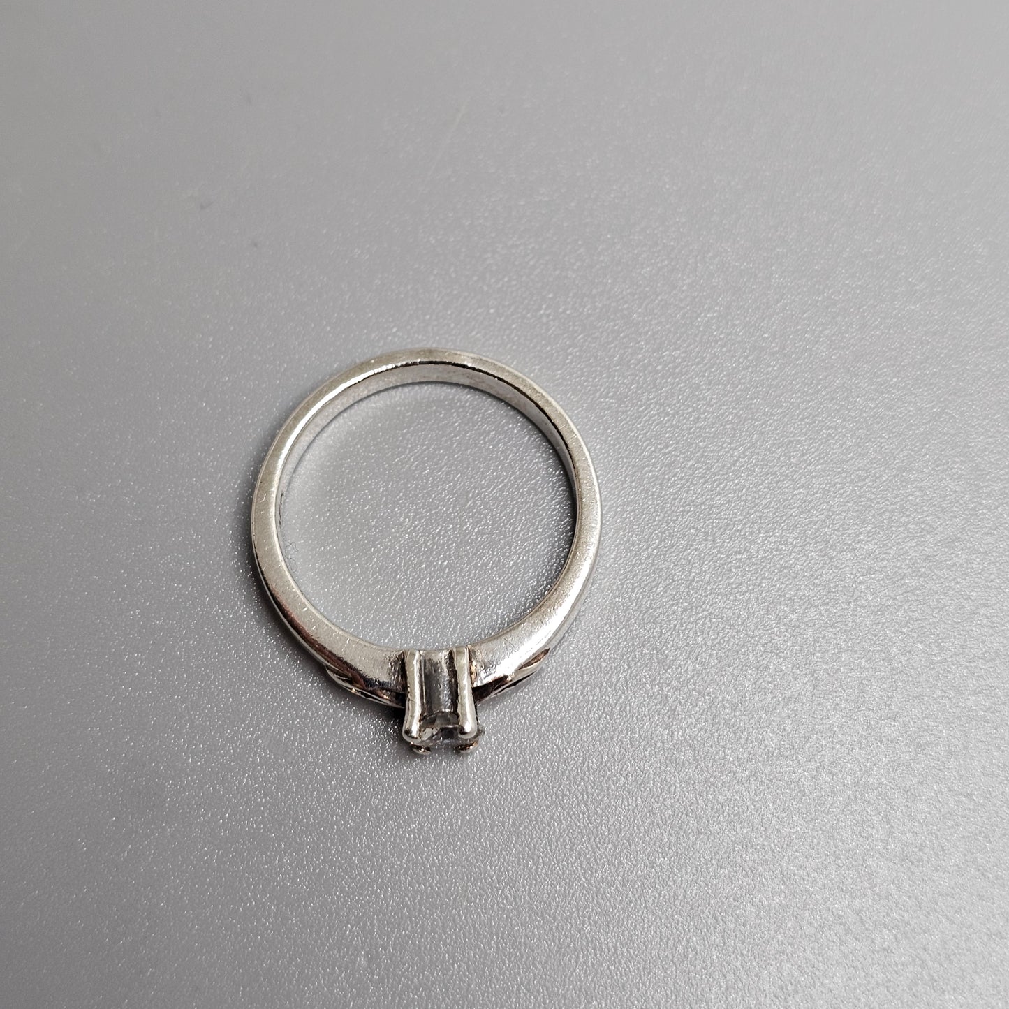 Vintage Finnish Sterling Silver Ring with Cubic Zirconia - UK Ring Size R -  US Ring Size 8.5