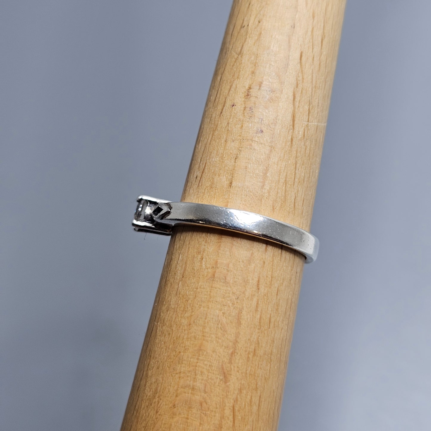 Vintage Finnish Sterling Silver Ring with Cubic Zirconia - UK Ring Size R -  US Ring Size 8.5