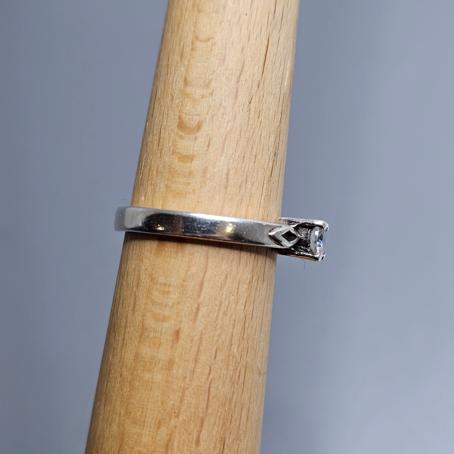 Vintage Finnish Sterling Silver Ring with Cubic Zirconia - UK Ring Size R -  US Ring Size 8.5