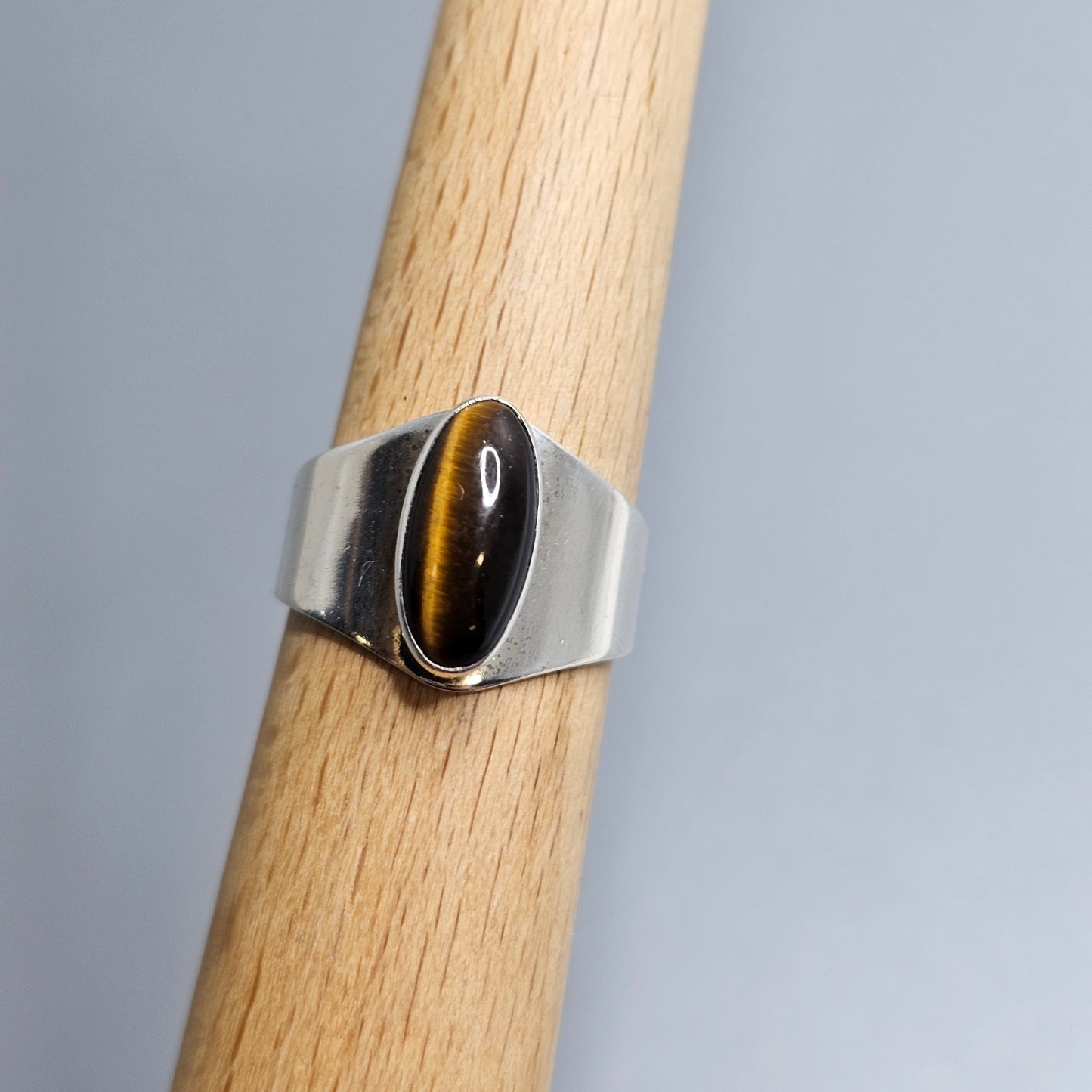 1960s Finnish Silver & Tiger’s Eye Modernist Ring — Kultaseppä Salovaara - UK Ring Size O -  US Ring Size 7 - 1962