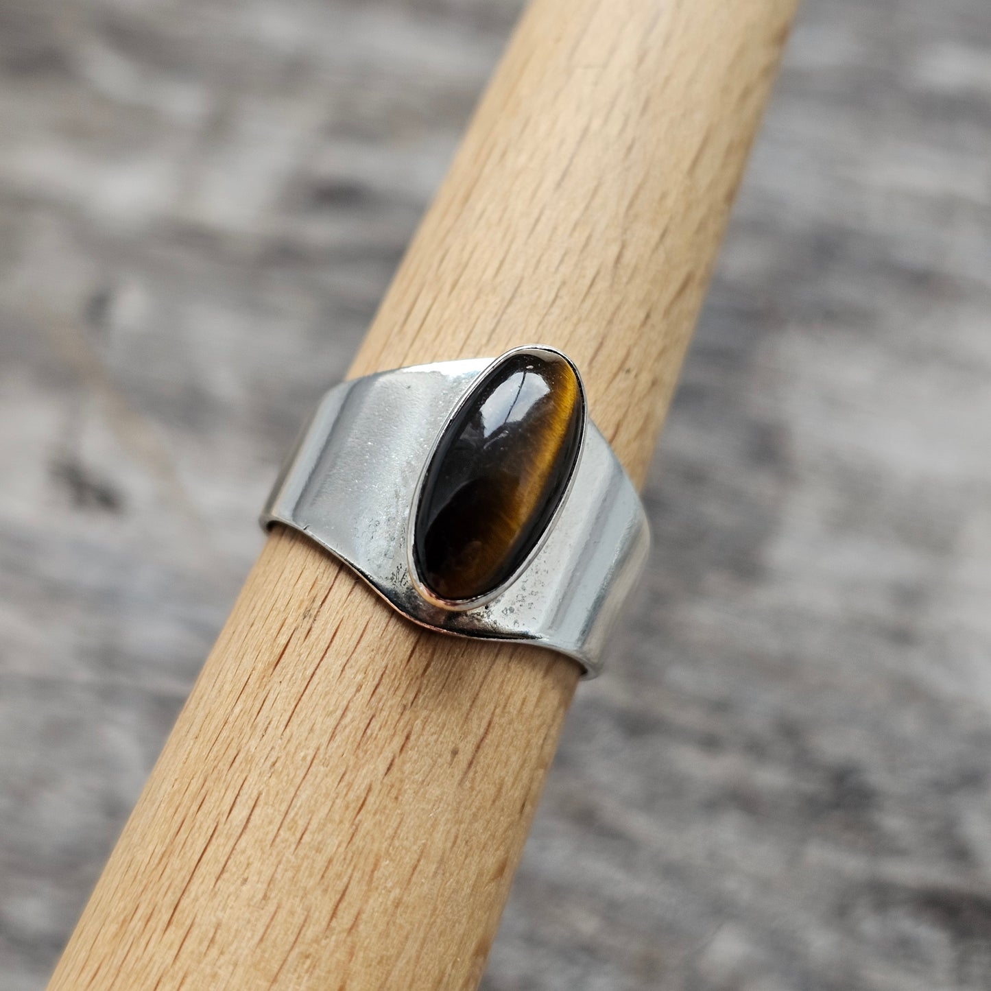 1960s Finnish Silver & Tiger’s Eye Modernist Ring — Kultaseppä Salovaara - UK Ring Size O -  US Ring Size 7 - 1962