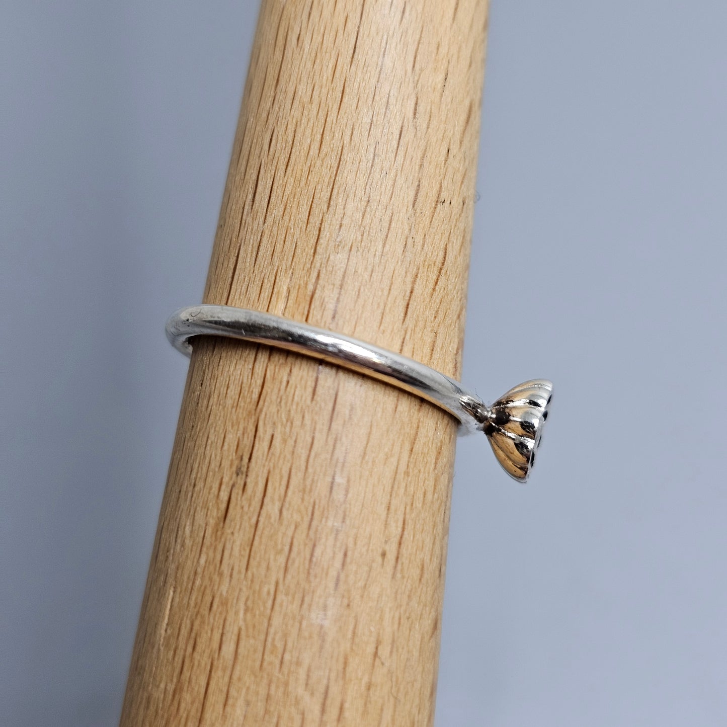 Danish Sterling Silver Black Enamel Daisy Flower Stacking Ring by Spinning – Hans Henrik Nygaard