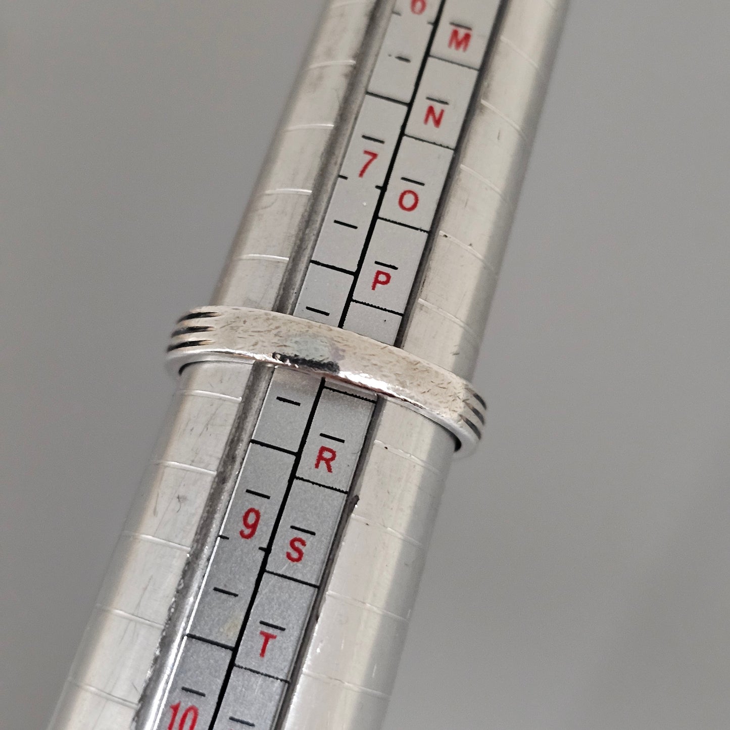 Vintage Finnish Medieval / Viking Style Sterling Silver Ring - UK Ring Size Q -  US Ring Size 8