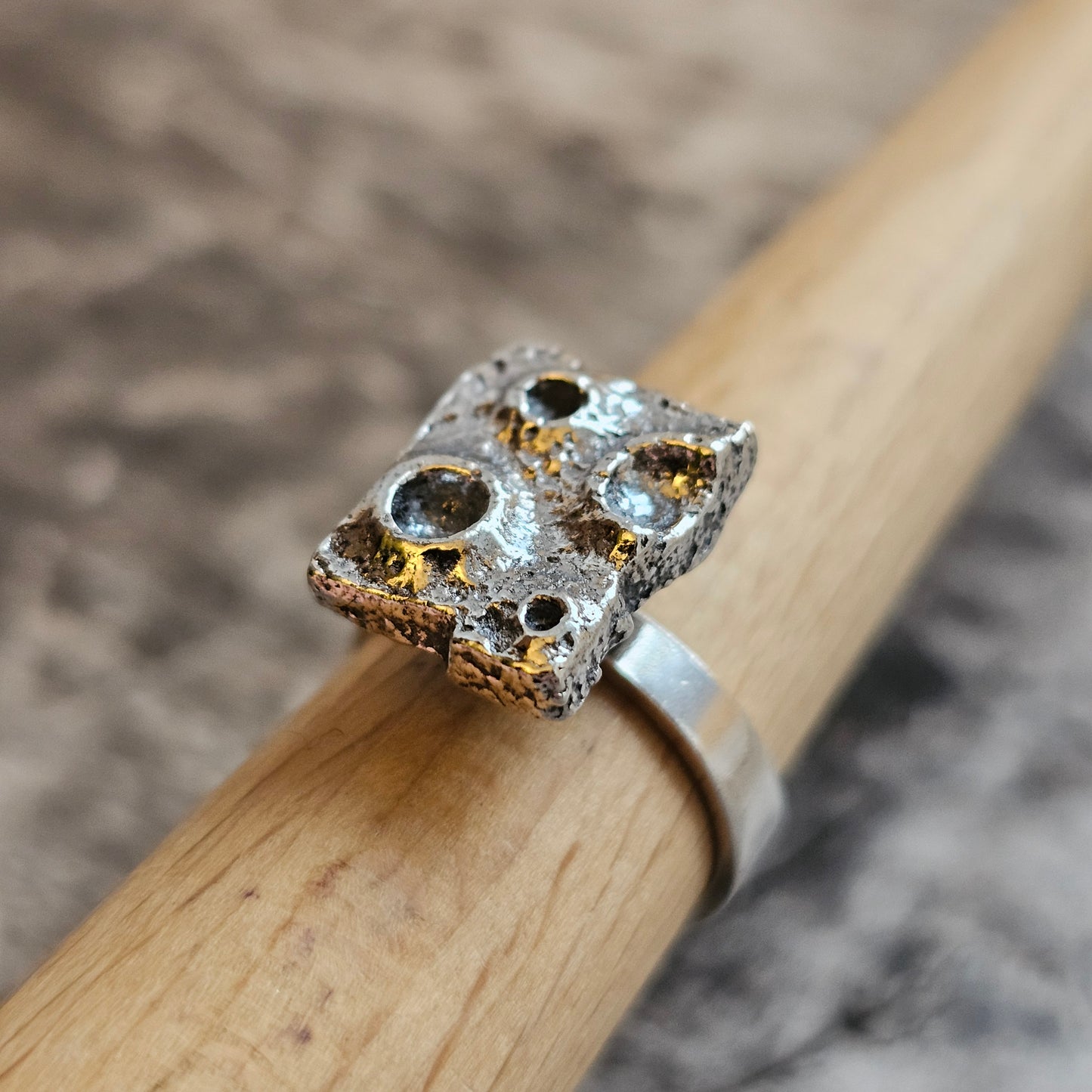 1970 Finnish Modernist Lunar-Texture Silver Ring — Martti Viikinniemi - UK Ring Size K -  US Ring Size 5.25