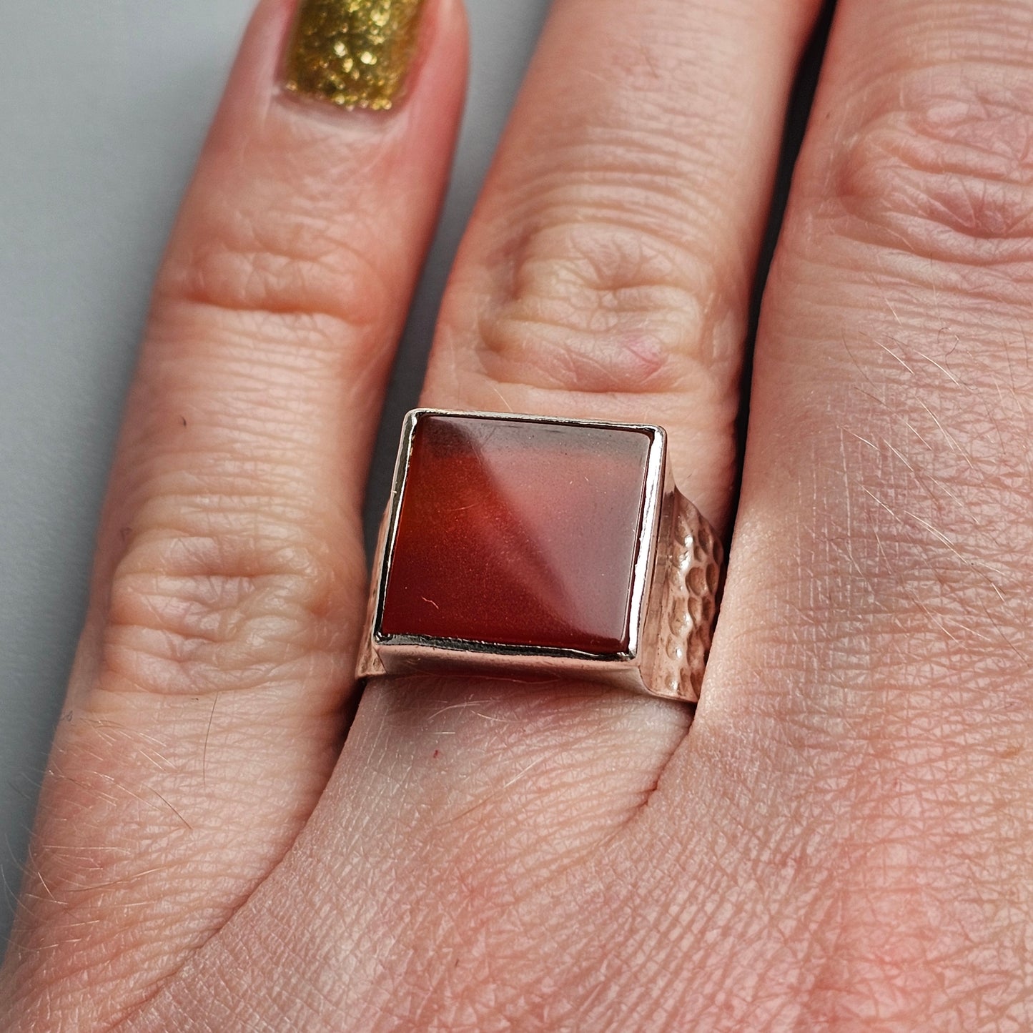 Vintage 1970s Brutalist Style Sterling Silver & Square Carnelian Agate Signet Ring- UK Size L 1/2 / US Size 6 - Hallmarked 1977