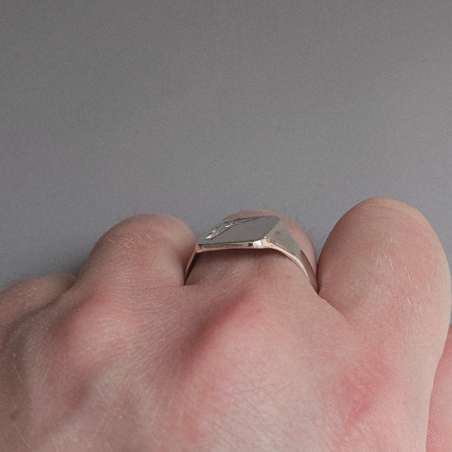 Vintage Silver Signet Ring – Etched Detail - UK Size W / US Size 11 - Circa 1980s