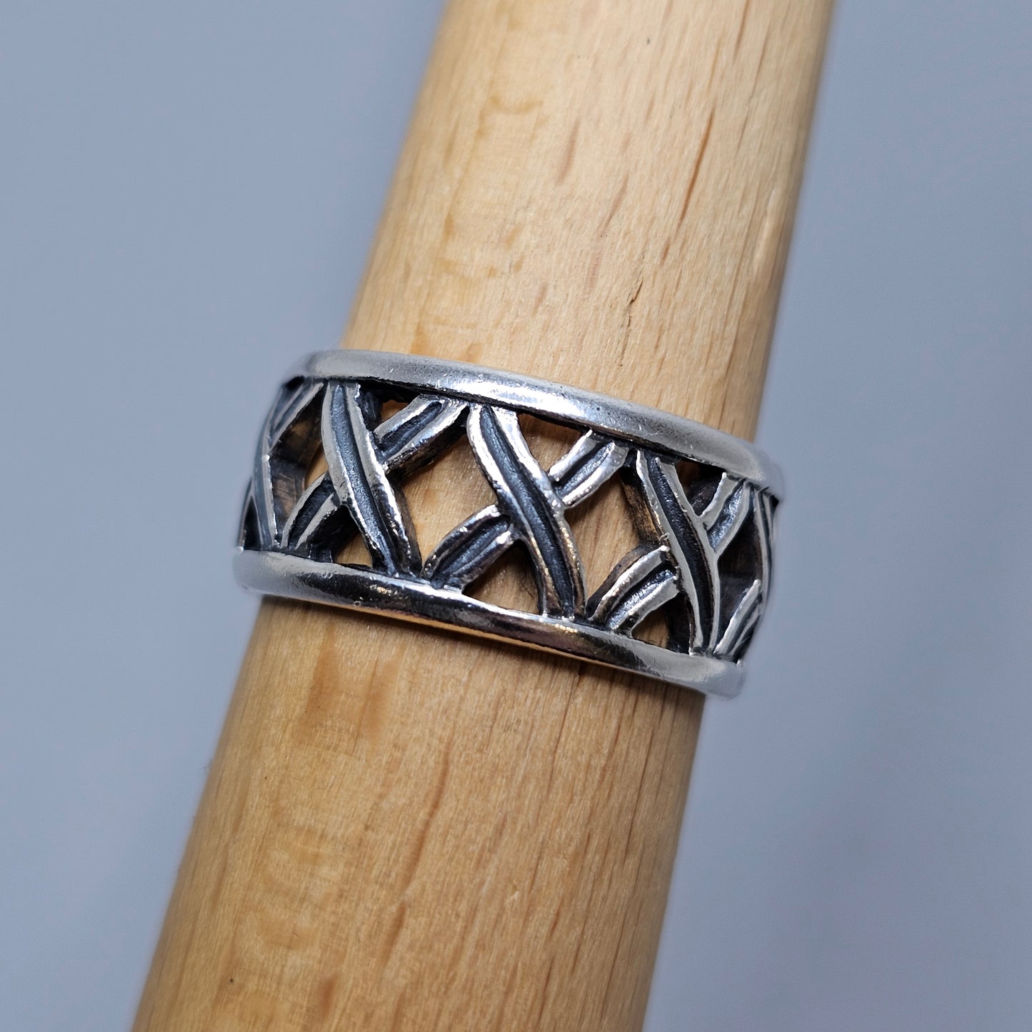 Contemporary Sterling Silver Openwork Band Ring - UK Ring Size  Q 1/2 -  US Ring Size 8.25