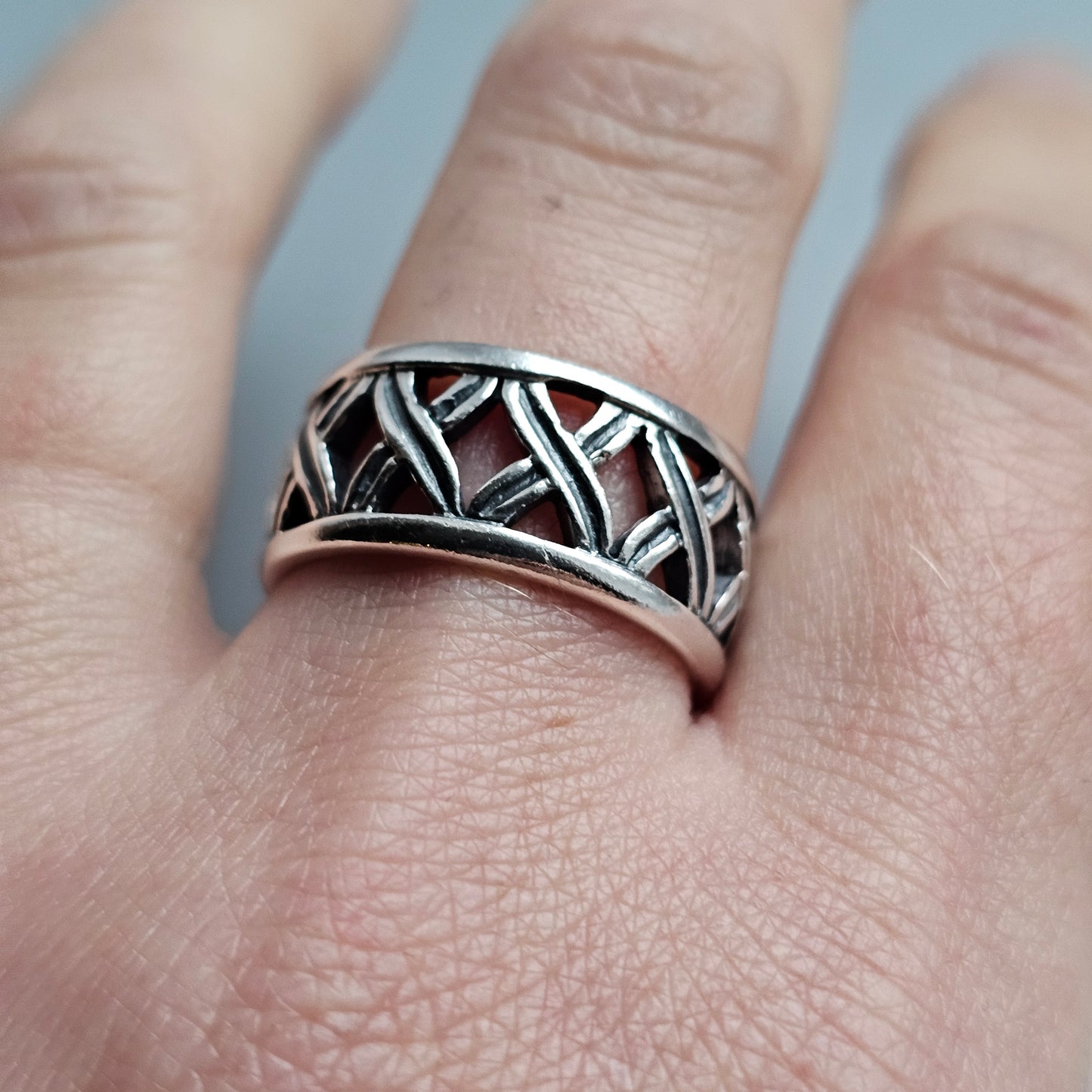 Contemporary Sterling Silver Openwork Band Ring - UK Ring Size  Q 1/2 -  US Ring Size 8.25