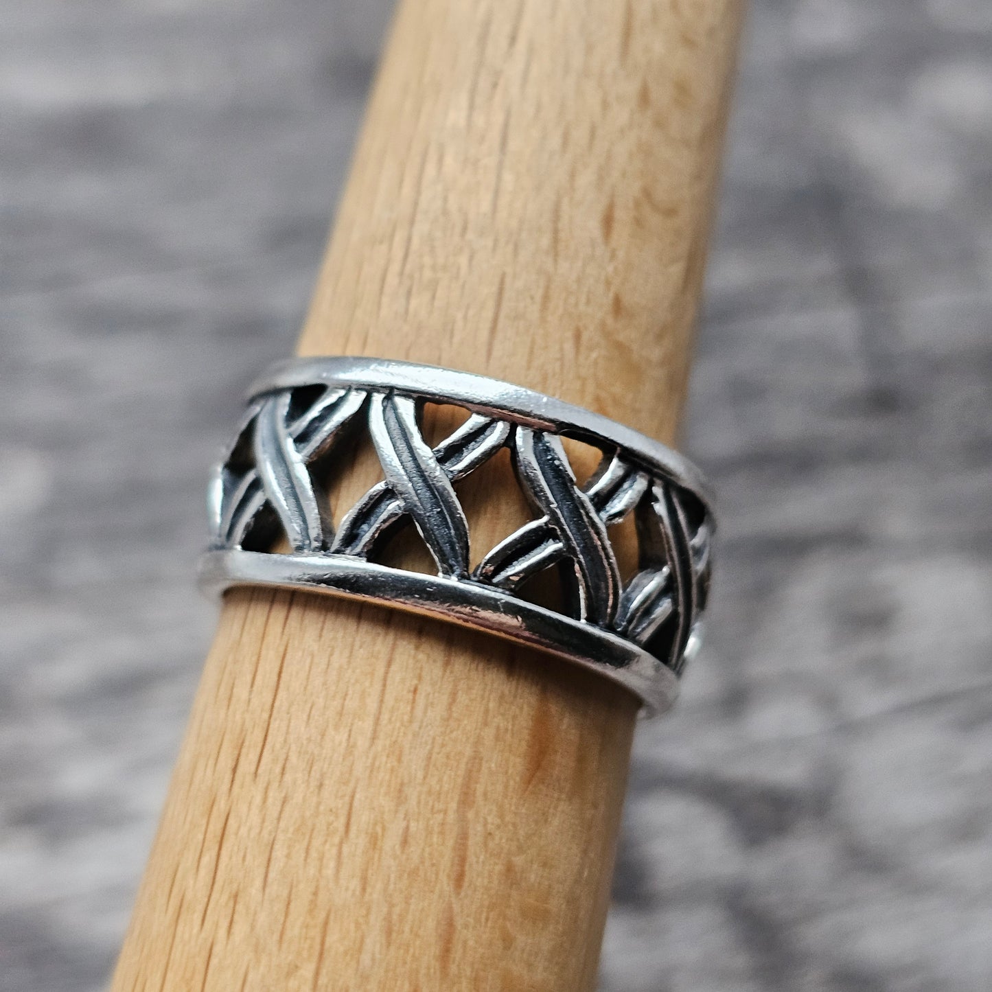Contemporary Sterling Silver Openwork Band Ring - UK Ring Size  Q 1/2 -  US Ring Size 8.25