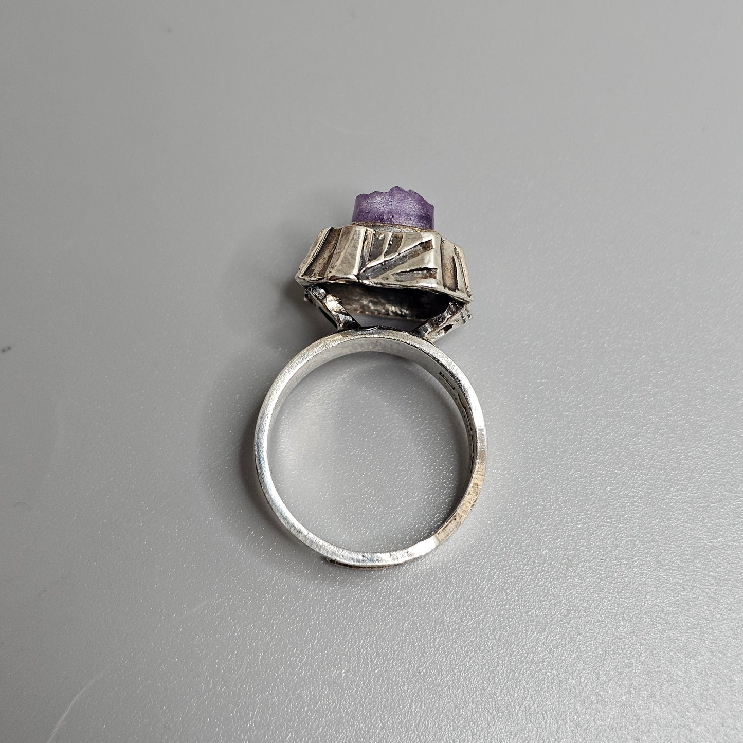 1970s Finnish Pentti Sarpaneva Brutalist Silver & Raw Amethyst “Kelo” Design Ring - UK Ring Size Q -  US Ring Size 8 - 1974
