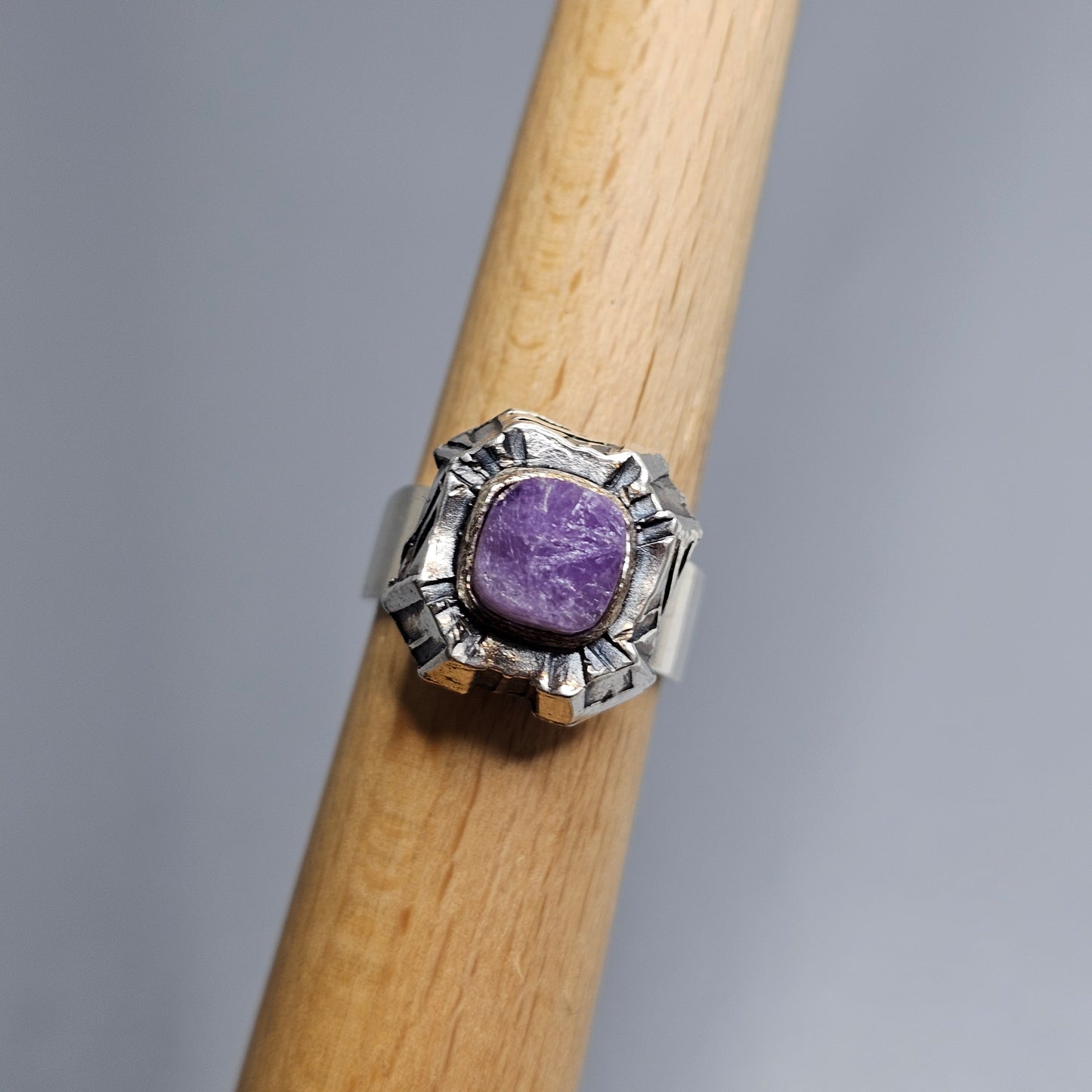 1970s Finnish Pentti Sarpaneva Brutalist Silver & Raw Amethyst “Kelo” Design Ring - UK Ring Size Q -  US Ring Size 8 - 1974