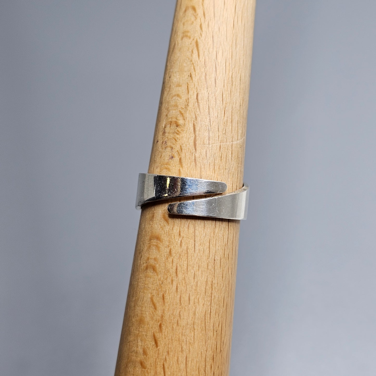 1970s Finnish Pentti Sarpaneva Brutalist Silver & Raw Amethyst “Kelo” Design Ring - UK Ring Size Q -  US Ring Size 8 - 1974