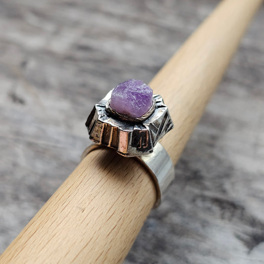 1970s Finnish Pentti Sarpaneva Brutalist Silver & Raw Amethyst “Kelo” Design Ring - UK Ring Size Q -  US Ring Size 8 - 1974