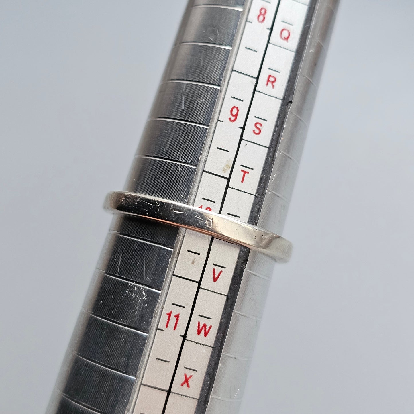 Contemporary Swedish Indo Nordic Sterling Silver & Cubic Zirconia Ring  - UK Ring Size U -  US Ring Size 10