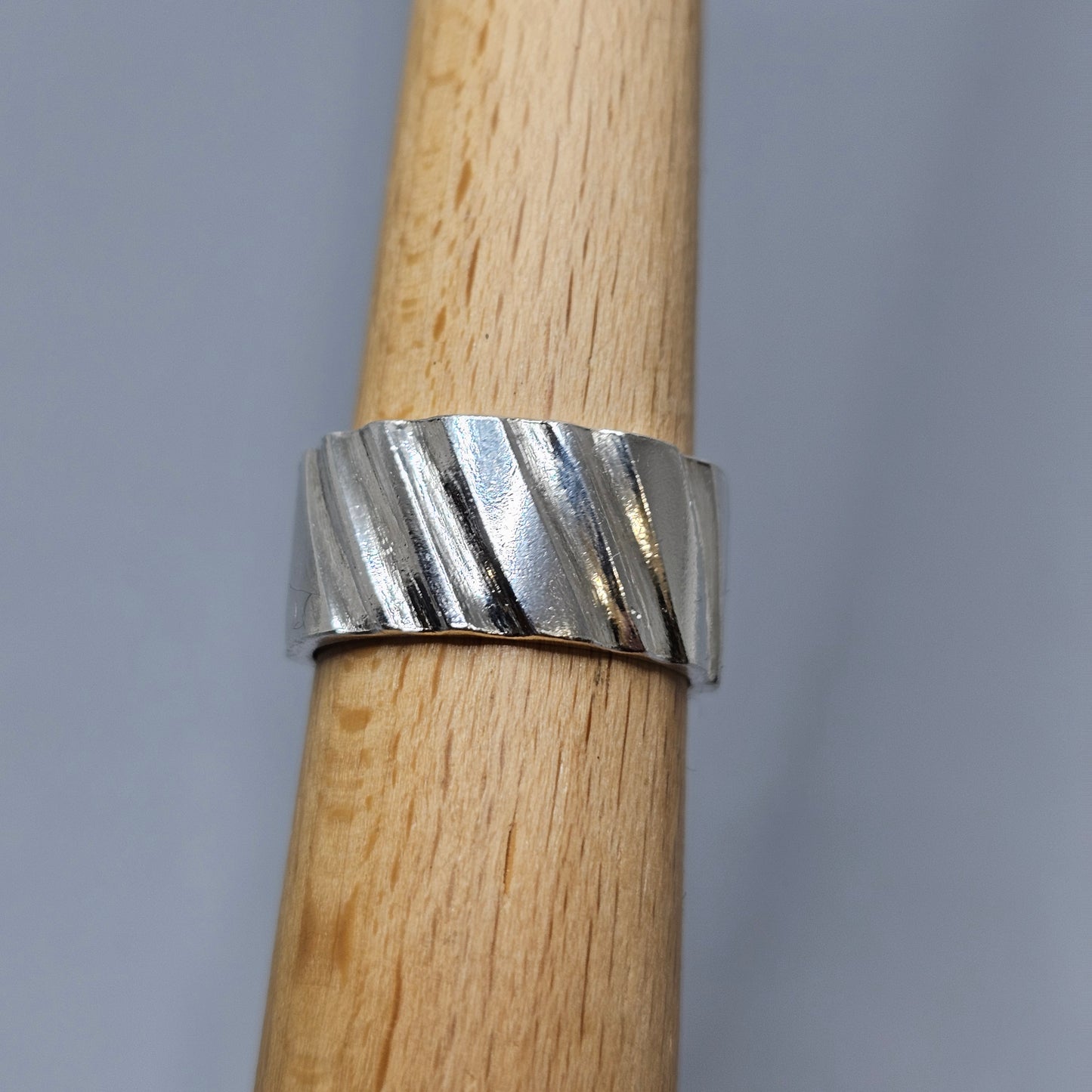 Y2K Era Contemporary British Silver Ring —  UK Ring Size O 1/2 -  US Ring Size 7.5 - 2001