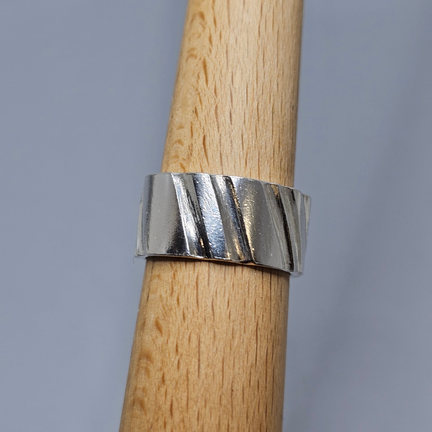 Y2K Era Contemporary British Silver Ring —  UK Ring Size O 1/2 -  US Ring Size 7.5 - 2001