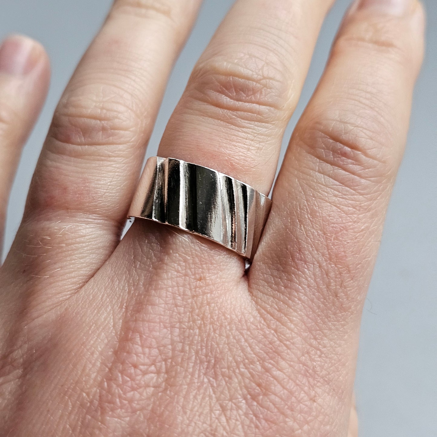 Y2K Era Contemporary British Silver Ring —  UK Ring Size O 1/2 -  US Ring Size 7.5 - 2001
