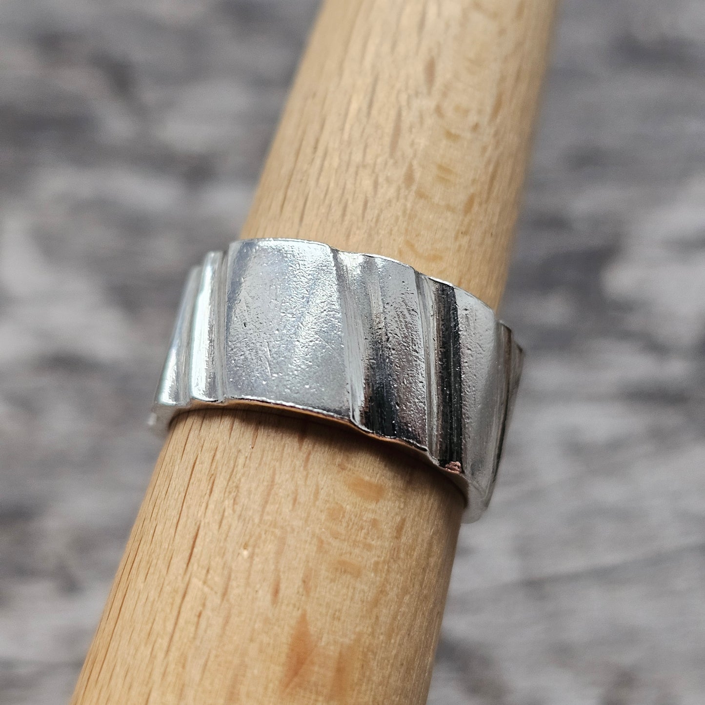 Y2K Era Contemporary British Silver Ring —  UK Ring Size O 1/2 -  US Ring Size 7.5 - 2001
